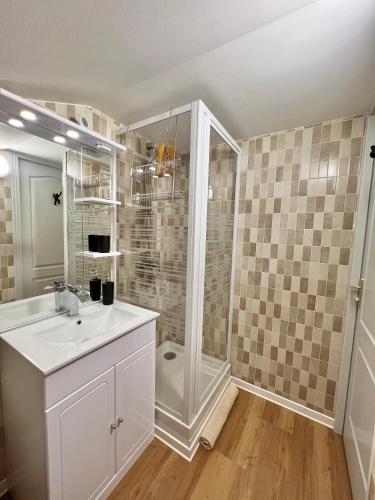 Et badeværelse på DIEGO 4 pièces duplex