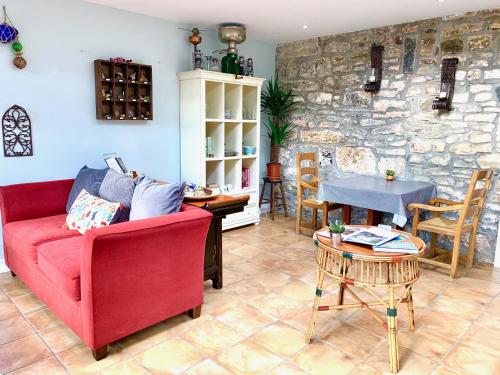 Gallery image of Riverside House in Newport
