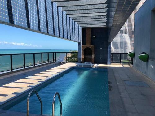 La pileta dentro o cerca de Apt 2qts 1 suíte BeiraMar PontaVerde Edf Neo 2 4