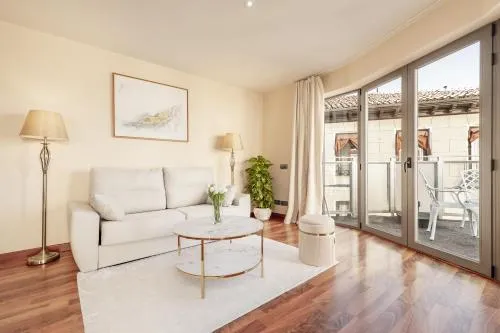 Luxury apartments in Barrio Palacio photo 4
