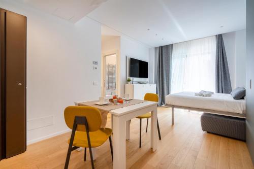 TWELVE12 Apt with Netflix – Photos 2