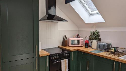 Dapur atau dapur kecil di The Seelies - Luxury Aparthotel - By The House of Danu