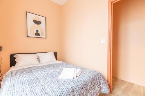 Кровать или кровати в номере Cosy F3 Lamartine 102 Coeur-Centre