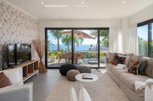 Villa Hibiscus by an island apart