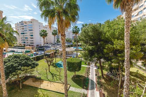 Apartamento con piscina y parking - Playa San Juan