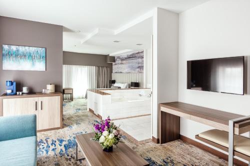 Atheneum Suite Hotel Image