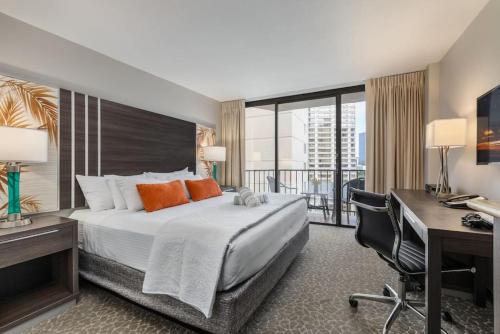 Incredible Location FREE parking in Waikiki_2