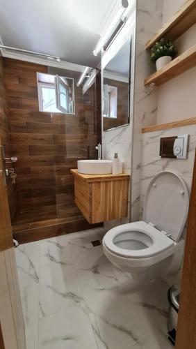 Ένα μπάνιο στο VS Central apartment