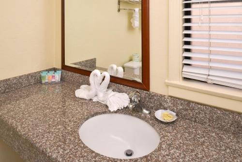 Φωτογραφία από το άλμπουμ του Edgewater Inn and Suites σε Pismo Beach