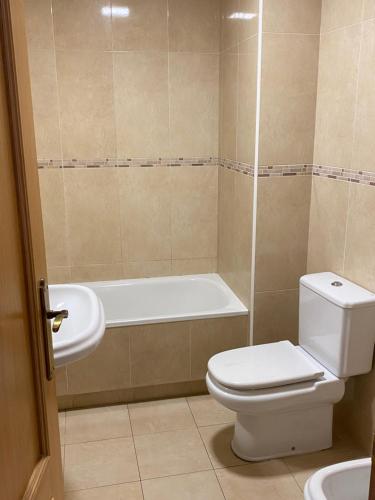 Ένα μπάνιο στο ISLA, APARTAMENTO con PISCINA