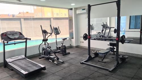 Palestra o centro fitness di Jay's Luxury Condo