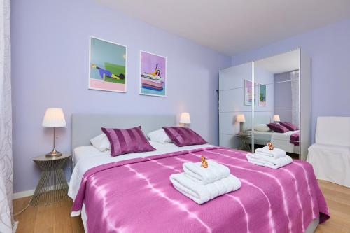 Polina's Sunset Apartment