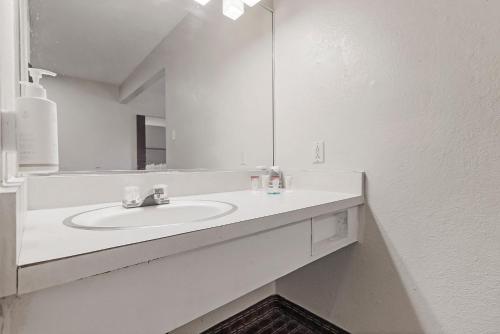 Heritage Inn Express Hayward – Photos 3