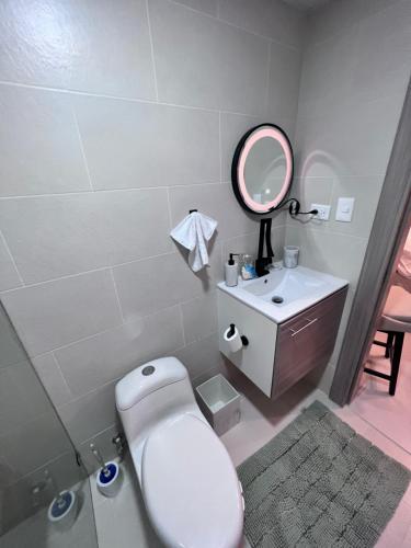 Koupelna v ubytování Punta Cana vacation to relax Residencial Crisfer edificio 17A apartamento 405