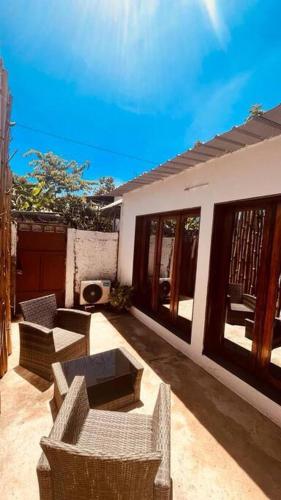 Un lugar para sentarse en Refúgio Compacto