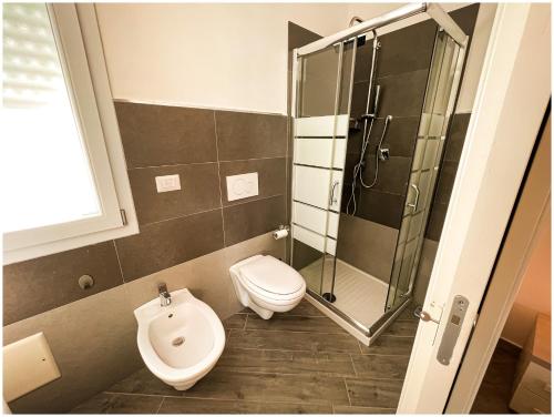 A bathroom at Casa Larentu