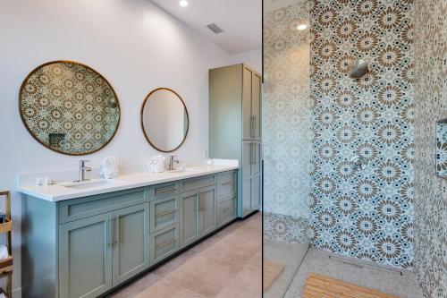two images of a bathroom with a sink and a shower at Casa Nicole in Yucca Valley