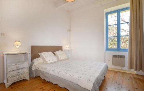Awesome Home In Coti-chiavari With 2 Bedrooms, Outdoor Swimming Pool And Private Swimming Pool
