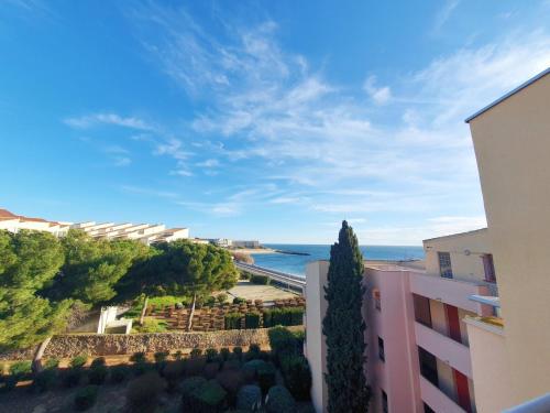 2 pièces avec terrasse en bord de mer - Parking - FR-1-338-96