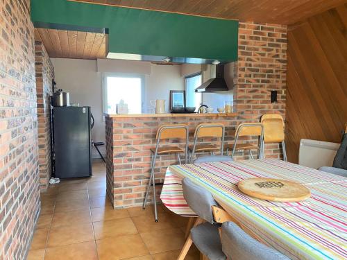 Photo de la galerie de l'établissement Villa avec Spa, WIFI sur la plage de Tourony à Trégastel - FR-1-368-383, à Trégastel