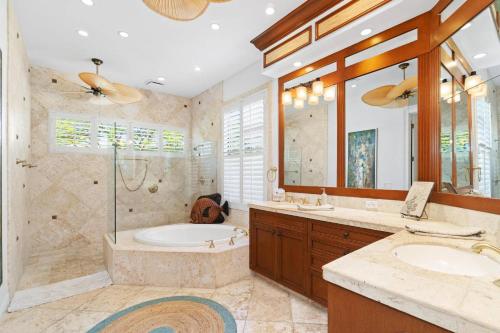 Vannituba majutusasutuses 571 Conover Ct