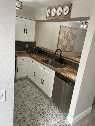 Gorgeous Laughlin Condo! – Photos 3