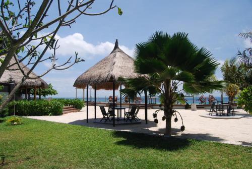 The Islander Hotel photo 3