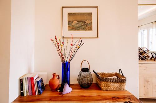 Deviazi 4 - Charming Apartment for 2 in the Heart of the City-5 Minutes from the beach