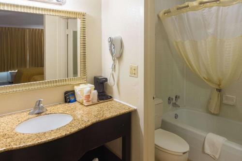 Koupelna v ubytování Quality Inn Richmond Hill - Savannah I-95