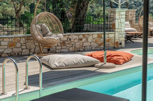 Bazén v ubytování fns lounge suites nebo v jeho okolí