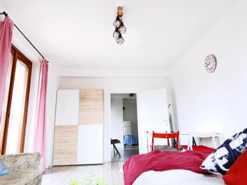 พื้นที่นั่งเล่นของ Nr 1 Apartment with 2 Balconies 3 Bedrooms Near Main Train Station