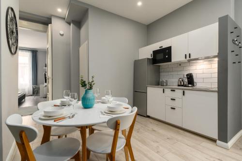 Kuchyňa alebo kuchynka v ubytovaní Trendy Design Apartment