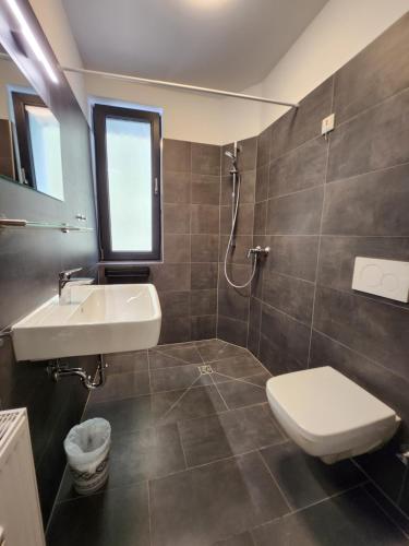 Salle de bains dans l'établissement Monteurzimmer in Bielefeld - Mitte