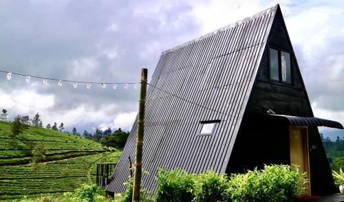 Gallery image of The ZenDen-Cozy Cabin Perfect For Couples in Lindula
