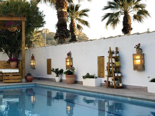 Πισίνα στο ή κοντά στο Elegant Villa in Alicante with Pool