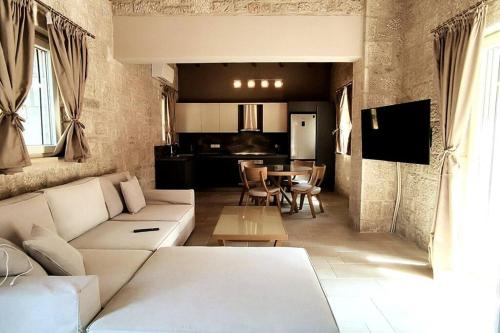 Villa *ONEIRO*/5 min from town and sea/Mountain view