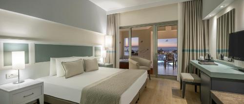 Postel nebo postele na pokoji v ubytování Arcanus Hotels Sorgun - Ultra All Inclusive