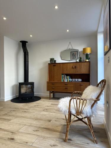 Ideal Bristol getaway - 3 bed harbourside home photo 13