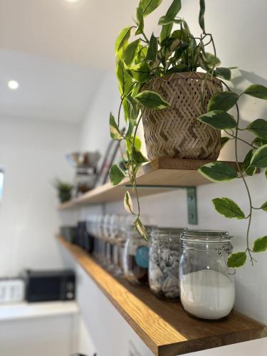 Ideal Bristol getaway - 3 bed harbourside home photo 22