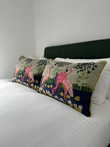 Ideal Bristol getaway - 3 bed harbourside home photo 45