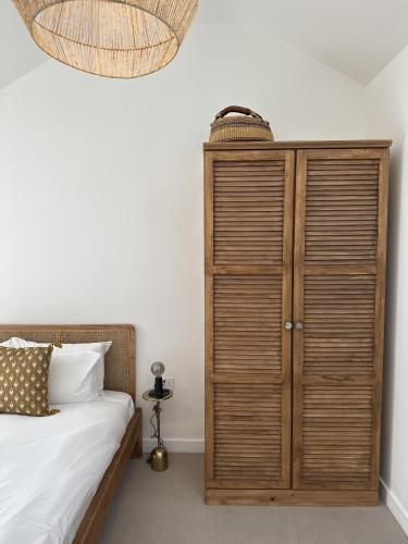 Ideal Bristol getaway - 3 bed harbourside home photo 52