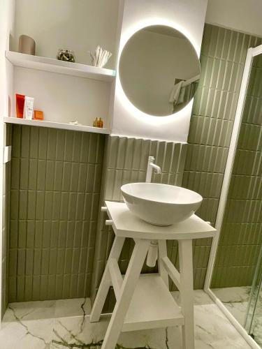 Un baño de Gio Mar Blu