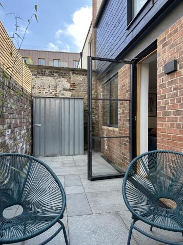 Ideal Bristol getaway - 3 bed harbourside home photo 72