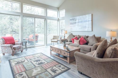 Creekside Townhome – Photos 3