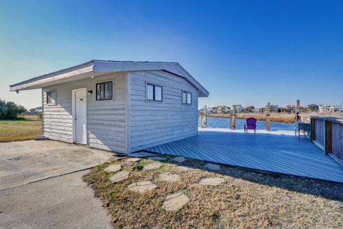 Gallery image of 704 Tradewinds Drive in North Topsail Beach