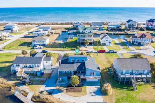 Gallery image of 704 Tradewinds Drive in North Topsail Beach