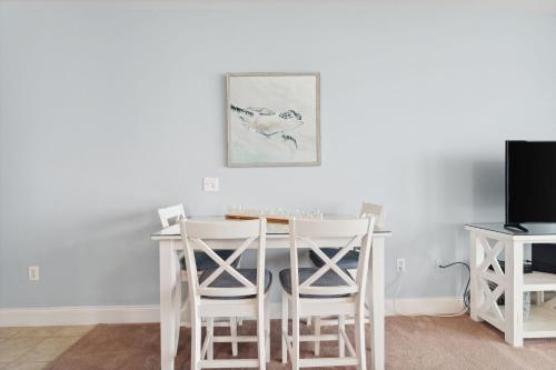 A Shore Thing at Laketown Wharf #1904 by Nautical Properties photo 18