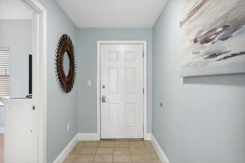 A Shore Thing at Laketown Wharf #1904 by Nautical Properties photo 26