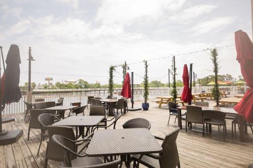 A Shore Thing at Laketown Wharf #1904 by Nautical Properties photo 41