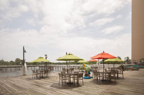 A Shore Thing at Laketown Wharf #1904 by Nautical Properties photo 48